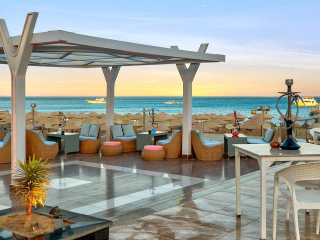 Pickalbatros White Beach resort