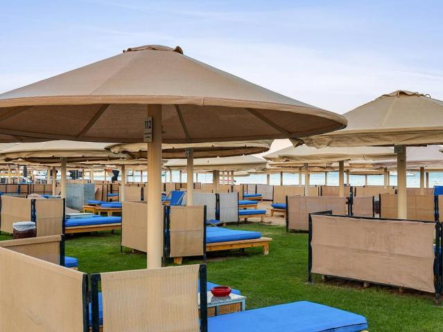 Pickalbatros White Beach resort