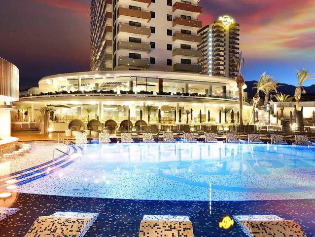 Hard Rock Hotel Tenerife