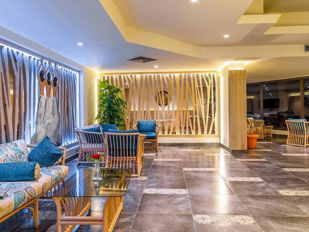 Flamenco Beach & Resort