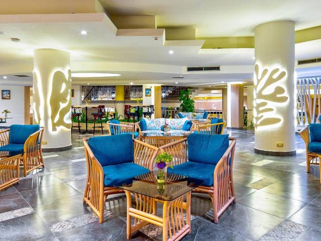 Flamenco Beach & Resort