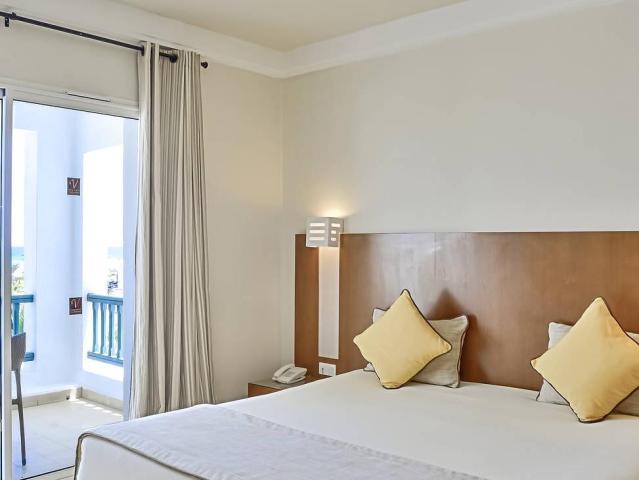 Vincci Helios Beach