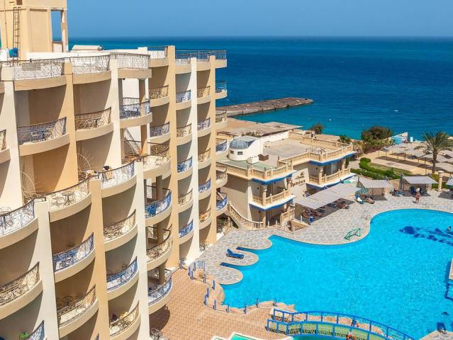 King Tut Aqua Park Beach Resort