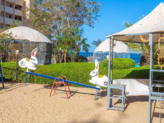 King Tut Aqua Park Beach Resort