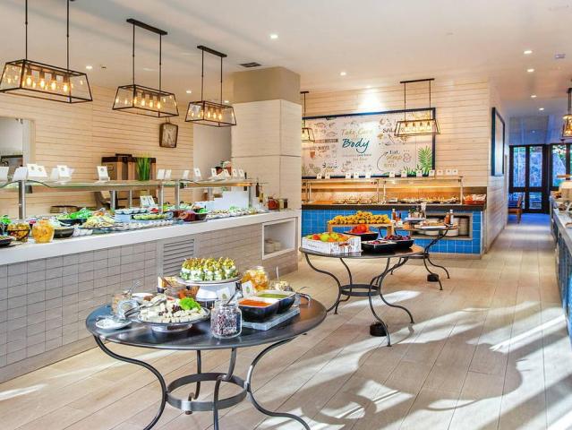 Corallium Beach Hotel