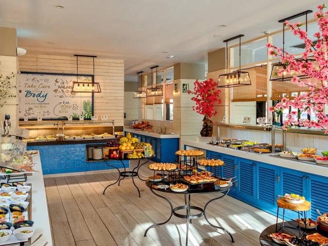Corallium Beach Hotel