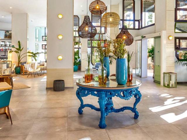 Corallium Beach Hotel