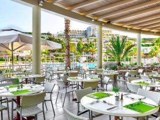 Kipriotis Maris Suites