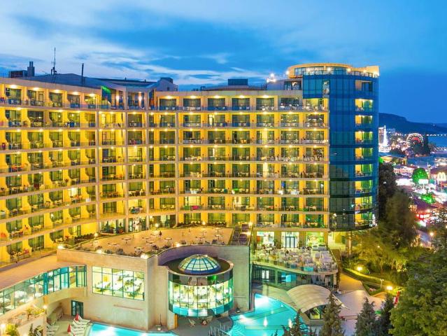 Marina Grand Beach