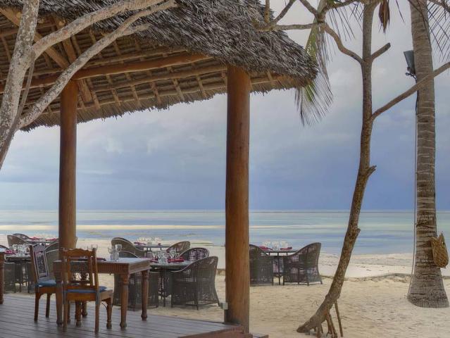 Sultan Sands Island Resort