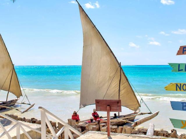 Sultan Sands Island Resort