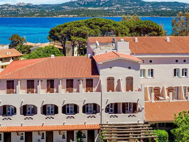 Blu Hotel Laconia Village