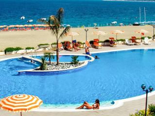 Estella Club
