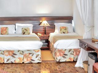 Travellers Beach Hotel & Club