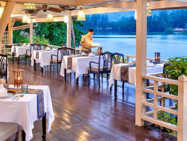 Dusit Thani Laguna Phuket Resort