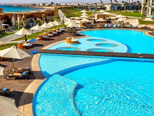 Rixos Premium Magawish Suites & Villas