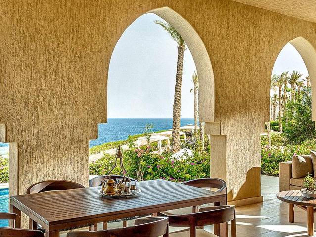 Four Seasons Resort