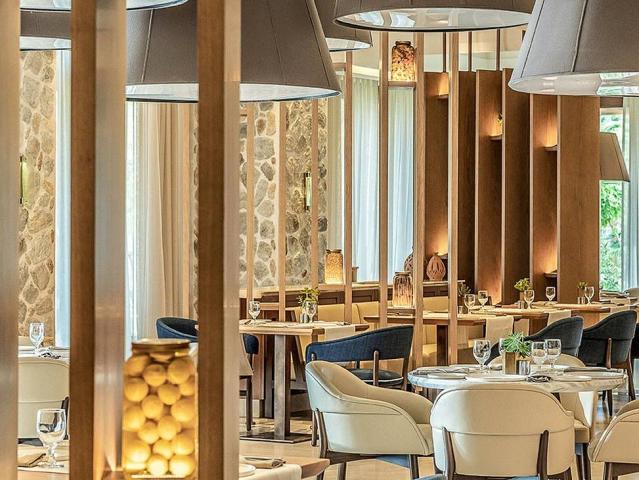 Four Seasons Resort