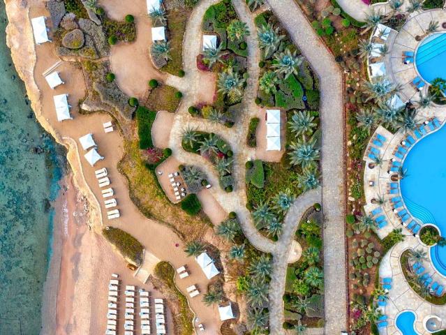 Four Seasons Resort