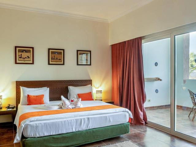 Gemma Beach Resort