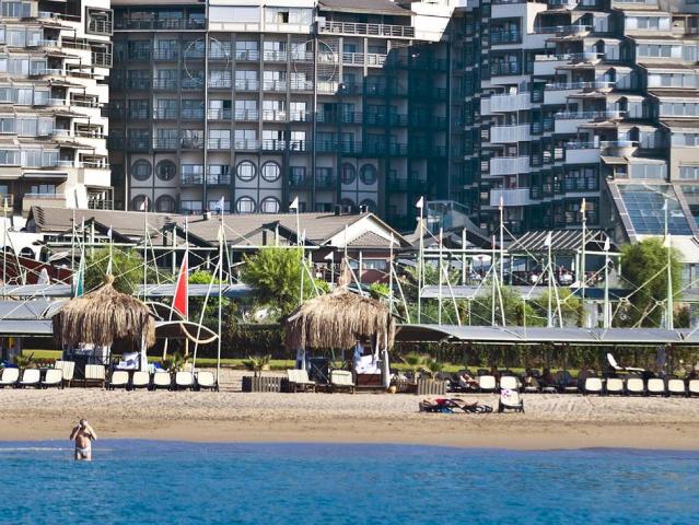 Limak Lara De Luxe Hotel & Resort