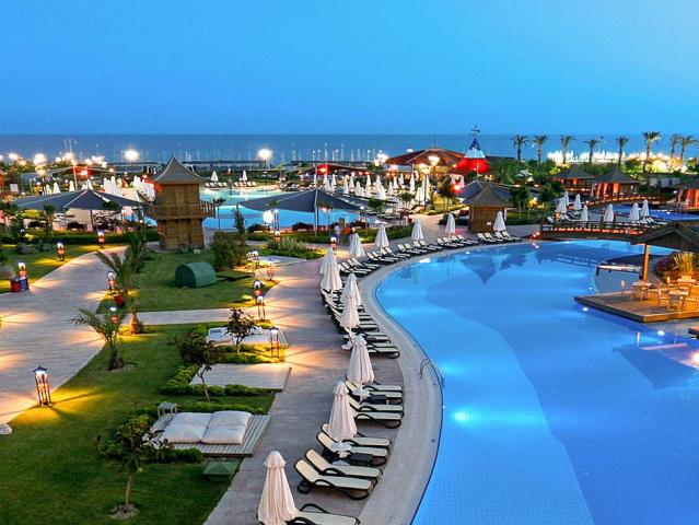 Limak Lara De Luxe Hotel & Resort