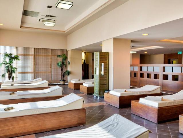 Limak Lara De Luxe Hotel & Resort