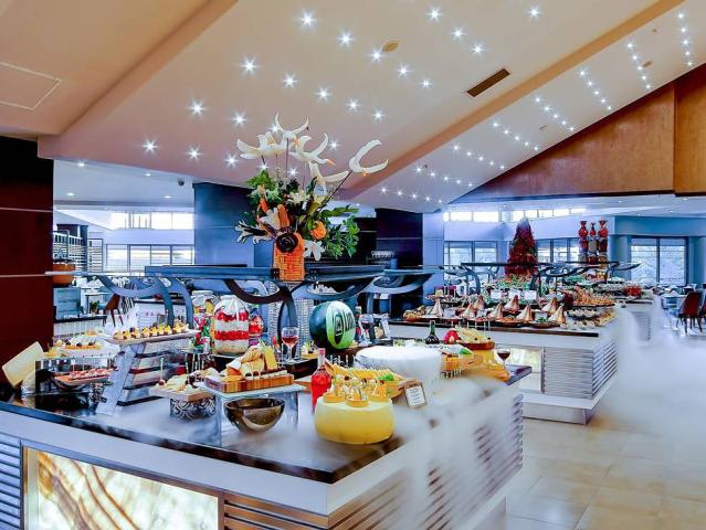 Limak Lara De Luxe Hotel & Resort