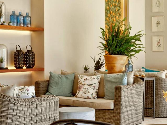 Nido, Mar-Bella Collection