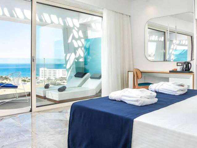 Lindos White & Suites
