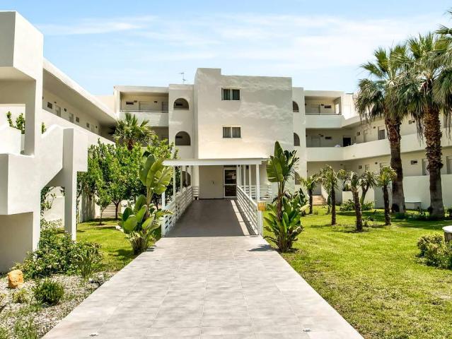 Lindos White & Suites