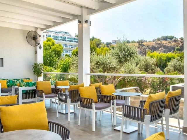 Lindos White & Suites