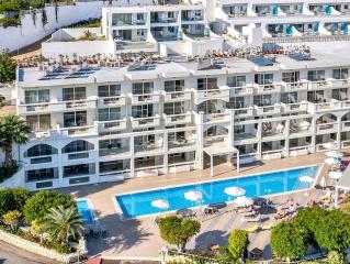 Lindos White & Suites