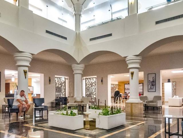 Radisson Marina Resort Port Ghalib