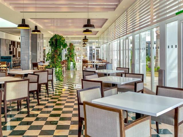 Radisson Blue Palace Resort & Thalasso