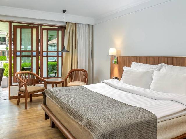 Sunprime Kamala Beach Resort