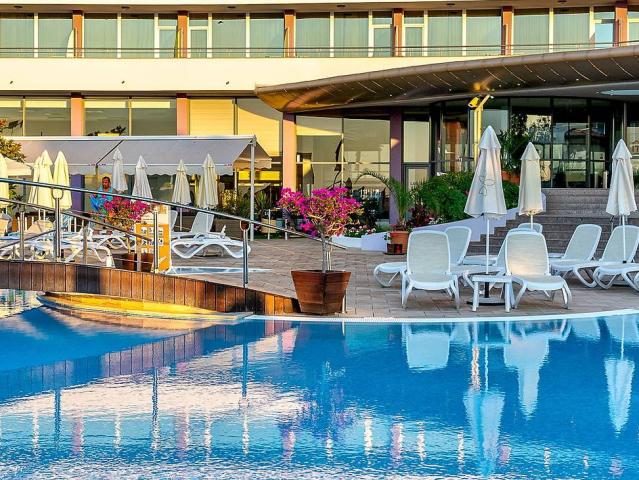 Sentido Neptun Beach
