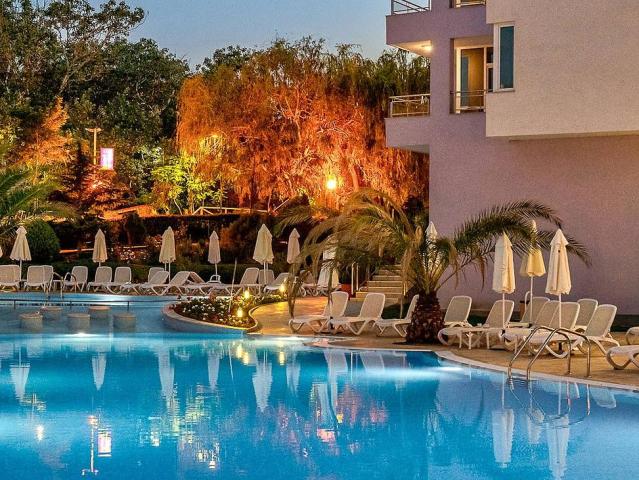 Sentido Neptun Beach