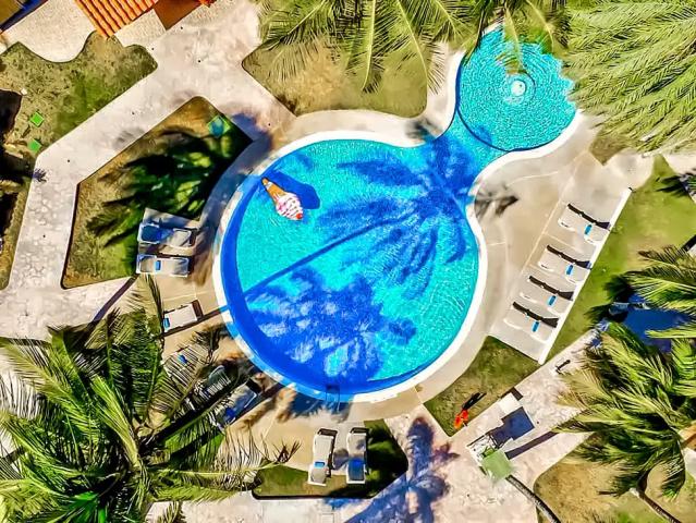 Hesperia Playa El Agua