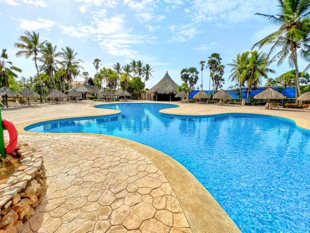 Hesperia Playa El Agua