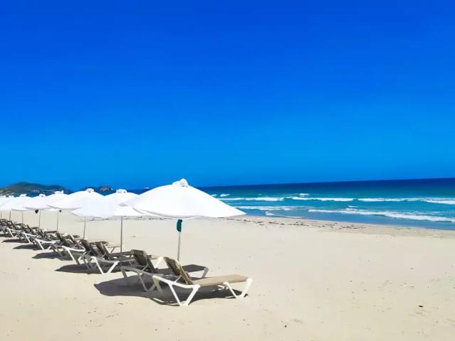 Hesperia Playa El Agua
