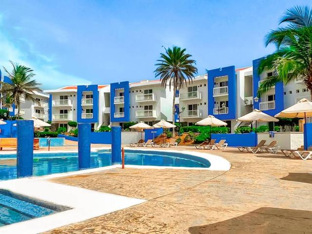 Hesperia Playa El Agua