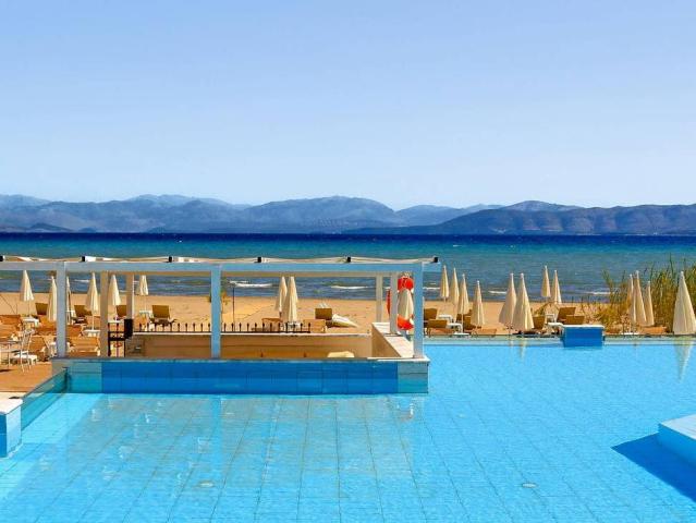 Cavomarina Beach