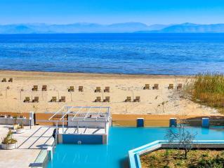 Cavomarina Beach