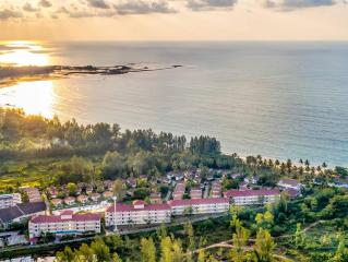 Kantary Beach