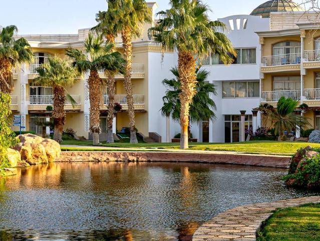 Palm Royale Soma Bay