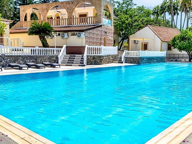 Riverside Garden Resort