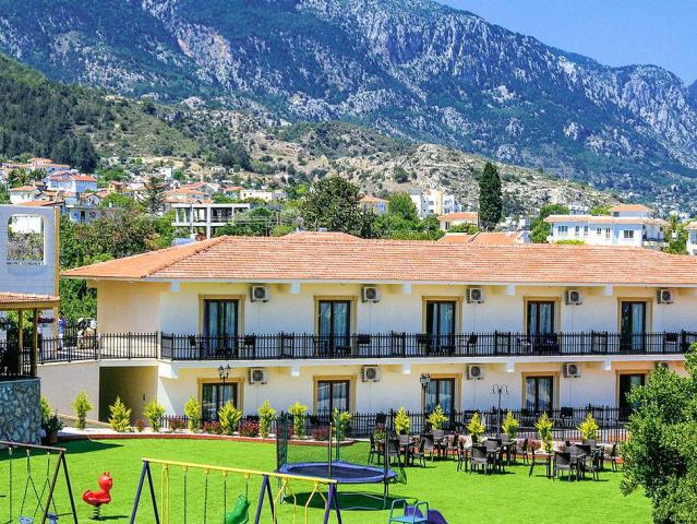 Riverside Garden Resort