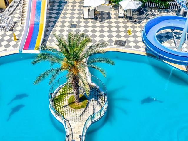 Riverside Garden Resort