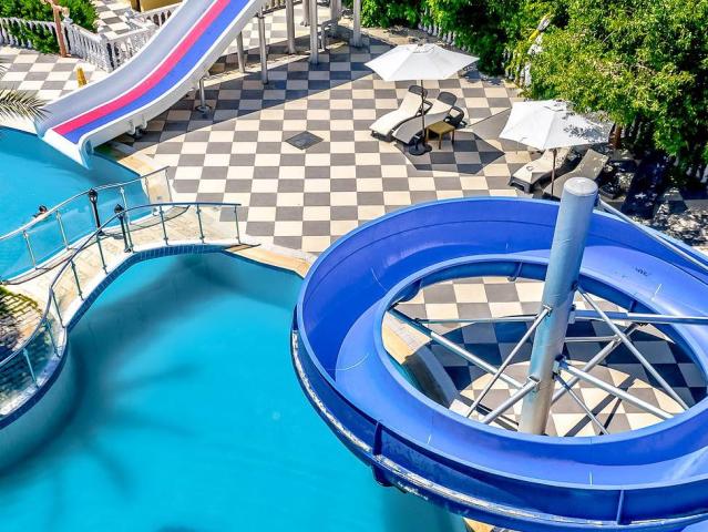 Riverside Garden Resort